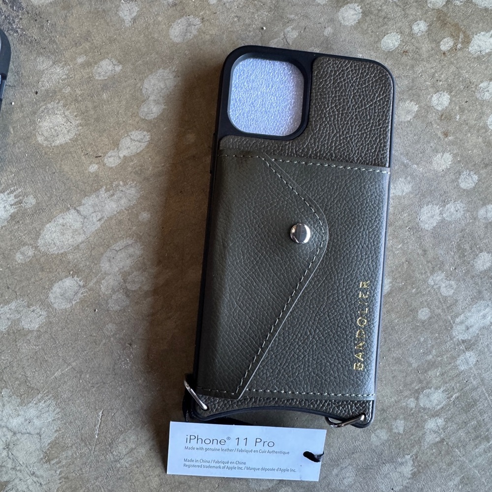 NWT: BANDOLIER - iPhone 11 Pro